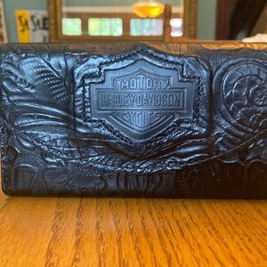 VTG Harley Davidson Wmn’s Embossed Black Leather Trifold Wallet Chkbook-UNUSED!